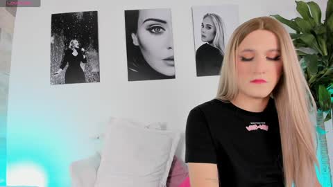 JESSI AND NAOMI online show from December 23, 2:13 am