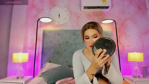 JESSI AND NAOMI online show from November 4, 11:37 pm