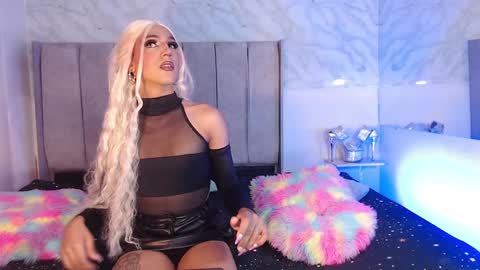 Snapshot of jessika_rabbits chatting on January 9, 9:47 pm JESS online show from January 9, 9:47 pm