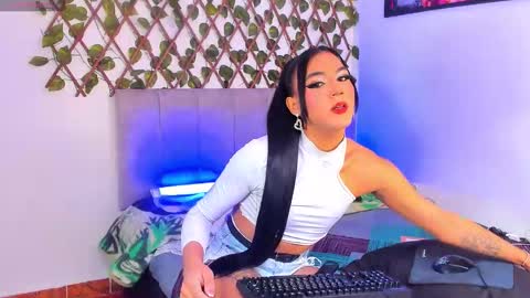 Snapshot of jessika_rabbits chatting on September 27, 3:32 pm JESS online show from September 27, 3:32 pm