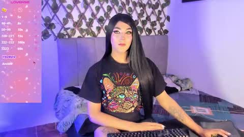 Snapshot of jessika_rabbits chatting on October 8, 3:30 am JESS online show from October 8, 3:30 am