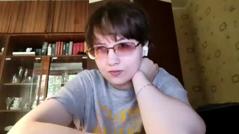 Lucy online show from June 13, 6:24 am