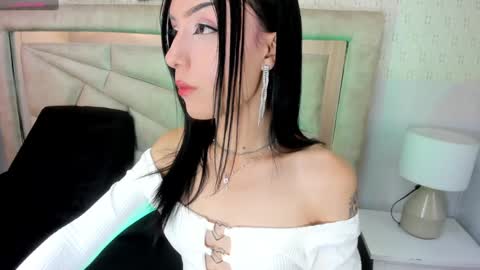 Snapshot of jeyandblae_ chatting on December 13, 2:05 pm Jey online show from December 13, 2:05 pm
