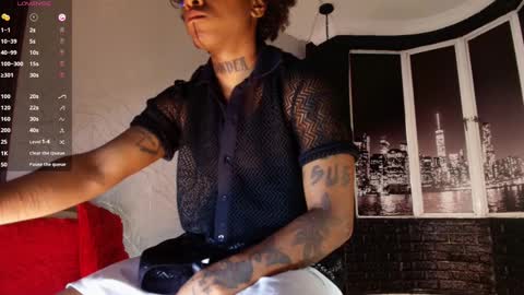 Snapshot of jhonymiller chatting on March 2, 8:25 pm jhonymiller online show from March 2, 8:25 pm