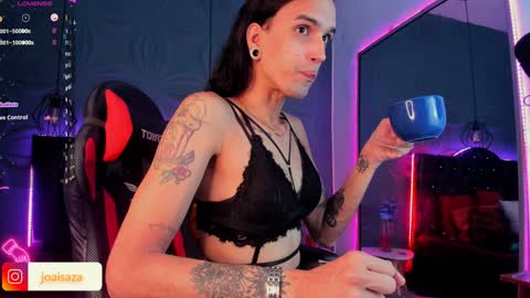 Snapshot of joaisaza chatting on December 4, 5:32 am Joa Isaza online show from December 4, 5:32 am