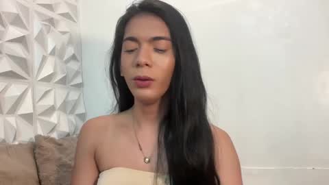 Snapshot of joanaemerald chatting on March 4, 1:45 am joana online show from March 4, 1:45 am
