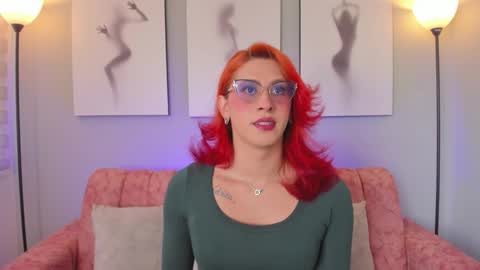 Snapshot of julianna_saenz chatting on September 16, 1:15 pm Juliana online show from September 16, 1:15 pm