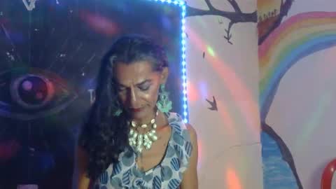 Snapshot of julieth_wolf chatting on February 9, 2:06 am Julieth Wolf online show from February 9, 2:06 am