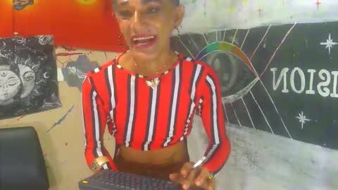 Snapshot of julieth_wolf chatting on October 11, 12:46 am Julieth Wolf online show from October 11, 12:46 am