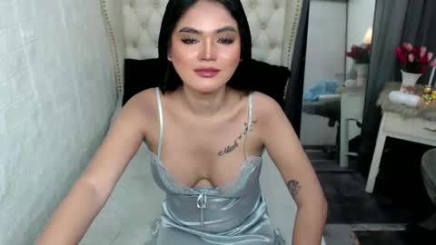 Snapshot of just_aleah chatting on February 2, 12:40 am MY IG aleahgomez17 online show from February 2, 12:40 am