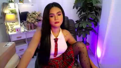 Snapshot of just_aleah chatting on September 18, 11:15 am MY IG aleahgomez17 online show from September 18, 11:15 am