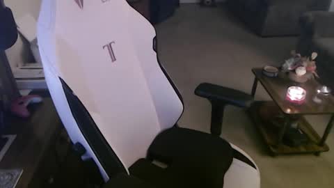 Camprincess331 online show from November 11, 2:13 am