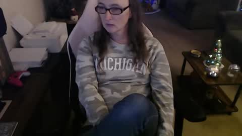 Camprincess331 online show from December 17, 2:39 am