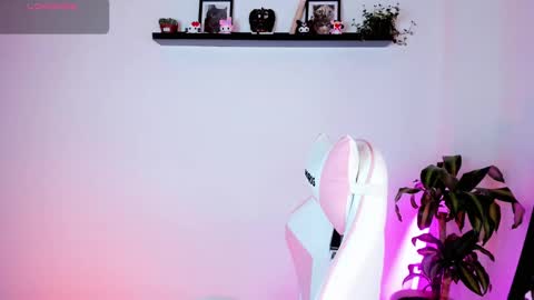Snapshot of kali_ka chatting on September 26, 6:05 pm Kali Ka Please help me with your thumbs up its important dont forget my birthday on October 26 online show from September 26, 6:05 pm