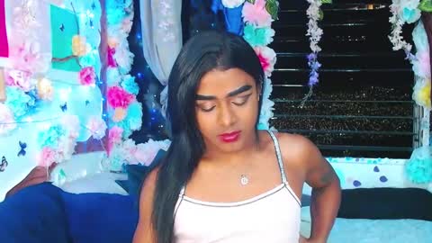 Snapshot of karly_coffe chatting on March 10, 7:44 am KARLY. online show from March 10, 7:44 am