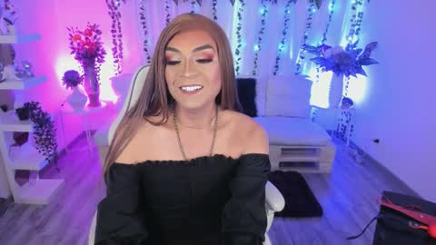 Snapshot of karol_elegance_ chatting on January 25, 1:03 pm karol online show from January 25, 1:03 pm