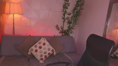 Snapshot of kassmonroe chatting on October 7, 8:32 pm kassmonroe online show from October 7, 8:32 pm