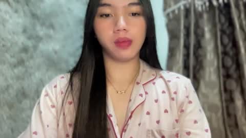 Snapshot of kat_hollandx chatting on January 25, 2:52 pm Majesty online show from January 25, 2:52 pm