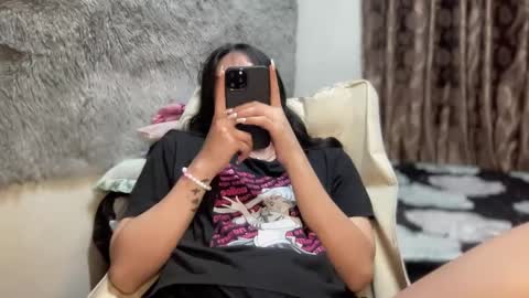 Snapshot of kat_hollandx chatting on January 27, 1:30 pm Majesty online show from January 27, 1:30 pm
