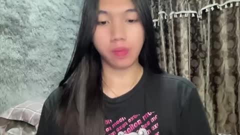 Snapshot of kat_hollandx chatting on February 21, 7:32 pm Majesty online show from February 21, 7:32 pm