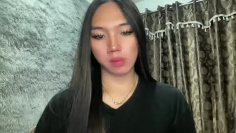 Snapshot of kat_hollandx chatting on February 24, 12:48 pm Majesty online show from February 24, 12:48 pm