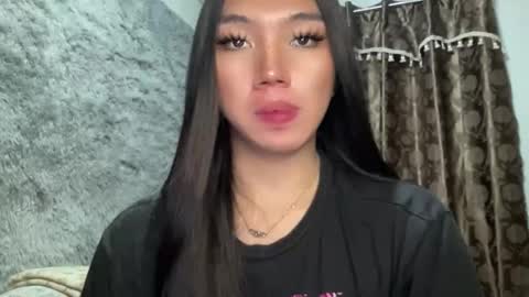 Snapshot of kat_hollandx chatting on February 25, 5:25 pm Majesty online show from February 25, 5:25 pm