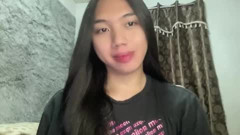 Snapshot of kat_hollandx chatting on March 6, 11:43 am Majesty online show from March 6, 11:43 am