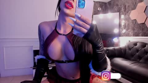 Snapshot of kataadelafontaine chatting on December 24, 1:06 pm Kata online show from December 24, 1:06 pm