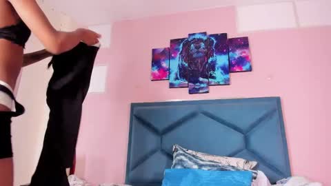 Snapshot of kataleyaa_horny chatting on March 10, 5:54 am kataleya horny online show from March 10, 5:54 am