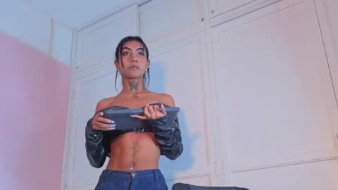 Snapshot of kataleyaa_horny chatting on October 8, 2:02 am kataleya horny online show from October 8, 2:02 am