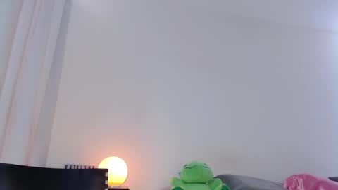 katalinaferreirax online show from December 2, 6:05 pm