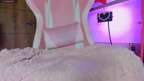 katalinaferreirax online show from September 16, 3:00 am