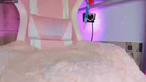 katalinaferreirax online show from September 18, 12:05 am