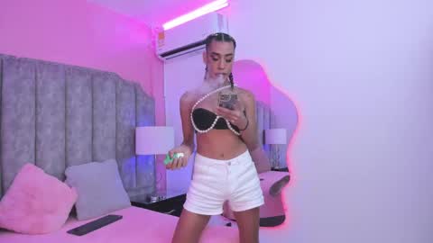 Kata Millants online show from January 20, 11:43 pm