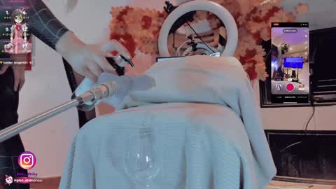 Snapshot of kate_yoshy chatting on January 22, 1:42 am kate the pink girl online show from January 22, 1:42 am