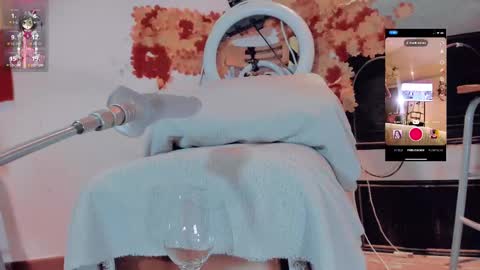 Snapshot of kate_yoshy chatting on March 11, 12:06 pm kate the pink girl online show from March 11, 12:06 pm