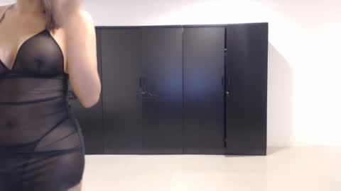 Snapshot of katie_thai chatting on December 11, 6:20 pm katie_thai online show from December 11, 6:20 pm