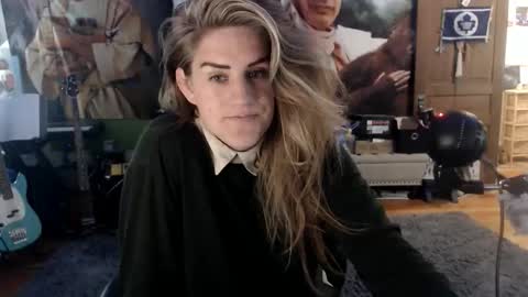 Katie online show from October 15, 3:17 am