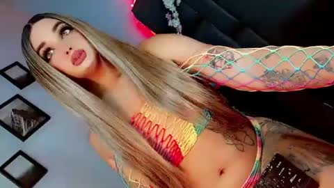 Snapshot of kattie_sweet_ chatting on September 19, 6:19 am kattie_sweet_ online show from September 19, 6:19 am