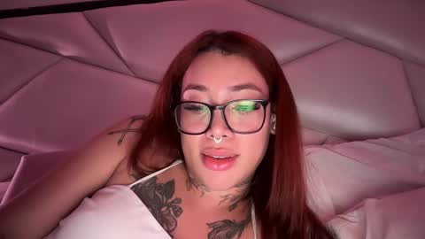Snapshot of katy_monrroy chatting on September 25, 1:23 am Emily online show from September 25, 1:23 am