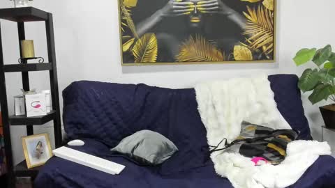 Snapshot of kayle_love_hot chatting on October 3, 10:32 pm Kayle online show from October 3, 10:32 pm