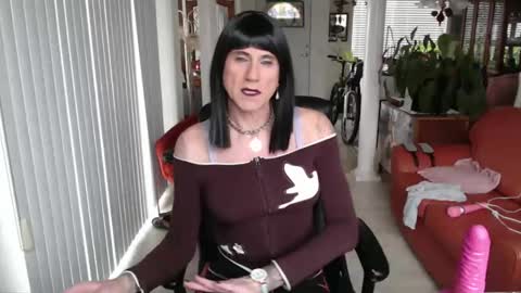 Snapshot of kellyannelynn chatting on January 8, 5:48 pm kellyanne Lynn but please call me fucktoy online show from January 8, 5:48 pm