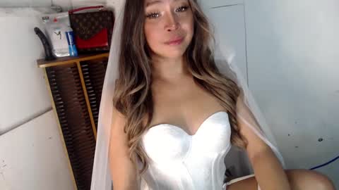 Snapshot of kellyclarksonx chatting on December 27, 8:02 am its me KELLY online show from December 27, 8:02 am