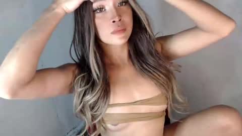 Snapshot of kellyclarksonx chatting on March 8, 4:34 am its me KELLY online show from March 8, 4:34 am