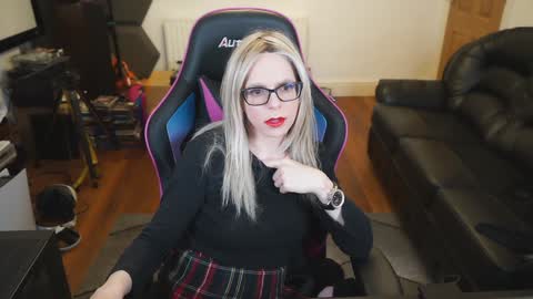 Snapshot of kelseycobalt chatting on January 1, 11:07 pm kelseycobalt online show from January 1, 11:07 pm