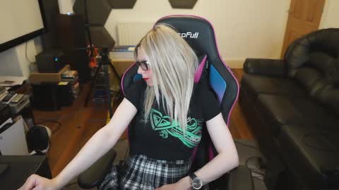 Snapshot of kelseycobalt chatting on January 18, 11:11 pm kelseycobalt online show from January 18, 11:11 pm