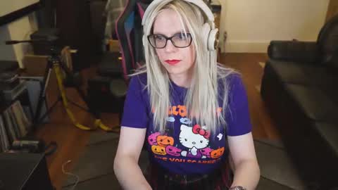 Snapshot of kelseycobalt chatting on September 28, 10:20 pm kelseycobalt online show from September 28, 10:20 pm