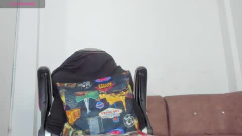 Snapshot of kelsi_steele chatting on December 21, 1:26 am kelsi_steele online show from December 21, 1:26 am