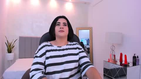 Snapshot of kendall_roous chatting on September 17, 8:36 pm kendall_roous online show from September 17, 8:36 pm