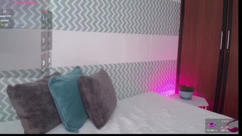 Snapshot of kheny_rose chatting on October 2, 8:30 pm Ros online show from October 2, 8:30 pm